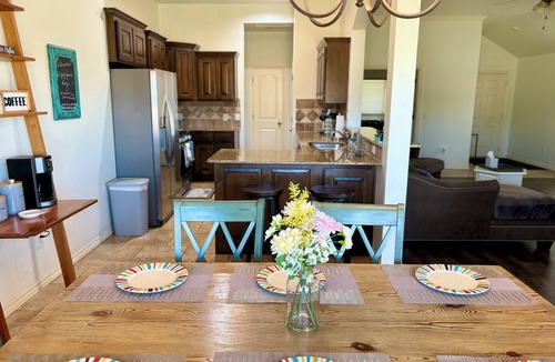 Edmond House | Beautiful Cozy Edmond Home - 4bed 2bath