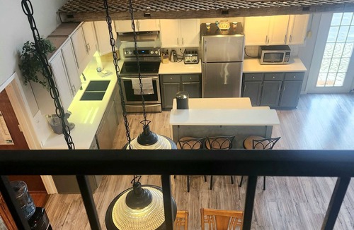 Picton Cottage | Beautiful, Cozy, Garden Cottage in Bloomfield