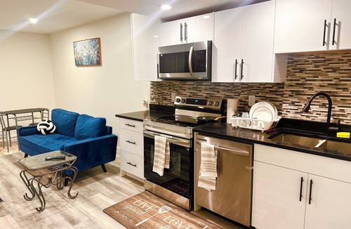 Regina House | Beautiful Cozy home