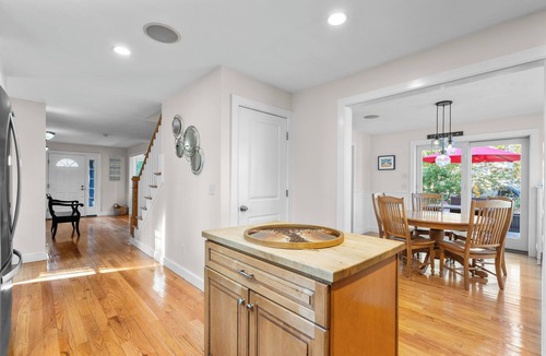 Lagoon Heights House | Beautiful Custom Home In Oak Bluffs