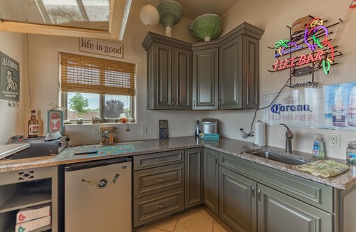 Ranchito House | Beautiful Custom Quiet Poolside Casita