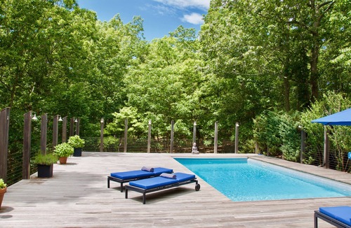 Northwest Harbor House | Beautiful designer modern luxury home - steps from beach