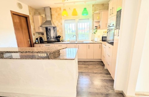Costa del Zefir House | Beautiful detached house, with swimming pool