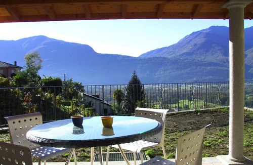 Riazzino House | Beautiful detached house with swimming pool and panoramic views