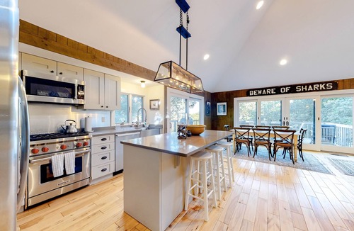 Chilmark House | Beautiful dog-friendly home with water view, balcony & washer/dryer