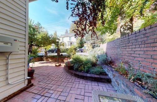 Nevada City House | Beautiful Downtown Home