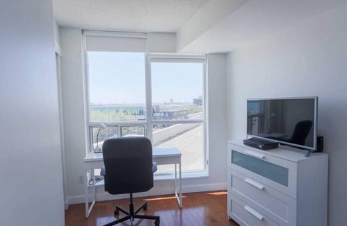 Central Waterfront Condo | Beautiful Downtown Toronto Waterfront Condo -Summer Special 40% Discount