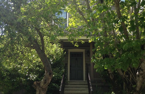 Grass Valley House | Beautiful Downtown Vacation Home