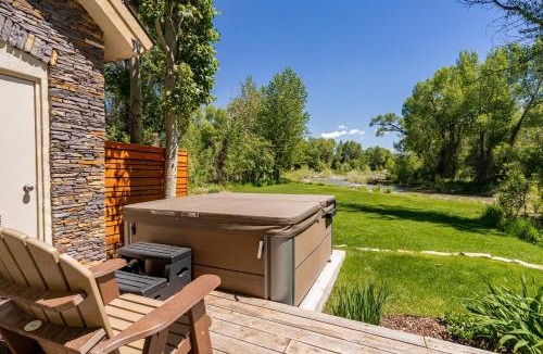 Driggs House | Beautiful Driggs Townhome with Views and Hot Tub