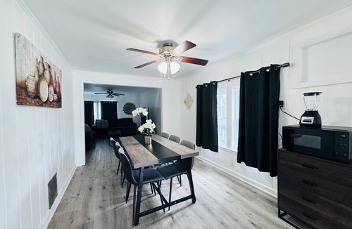 Crescent Beach Apartment | Beautiful duplex near the beach