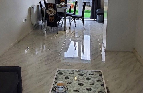 Openshaw House | Beautiful & elegant apartment