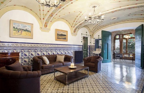 Castellar del Valles Villa | Beautiful modernist villa near Barcelona
