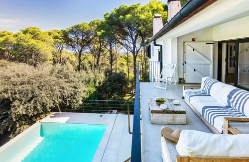 Pals House | Beautiful private villa for 10 people with WIFI, private pool, A/C, TV, patio and panoramic view