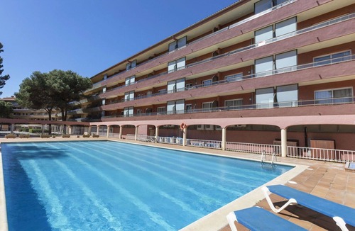 Aiguablava Apartment | Beautiful apartment for 4 guests with pool, WIFI, A/C, TV, pets allowed, panoramic view and park.