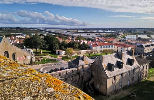 Noirmoutier-en-l'Ile House | Beautiful farmhouse on large plot of land in Noirmoutier, near town center and sea
