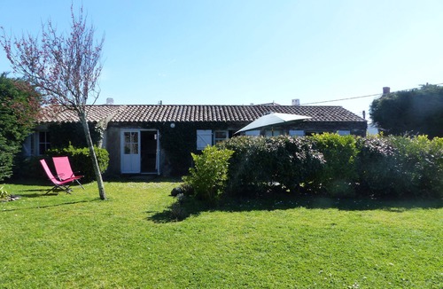 Noirmoutier-en-l'Ile House | Beautiful farmhouse on large plot of land in Noirmoutier, near town center and sea
