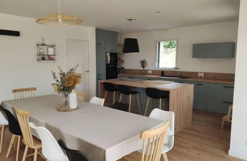 Lancieux House | Beautiful family home with swimming pool
