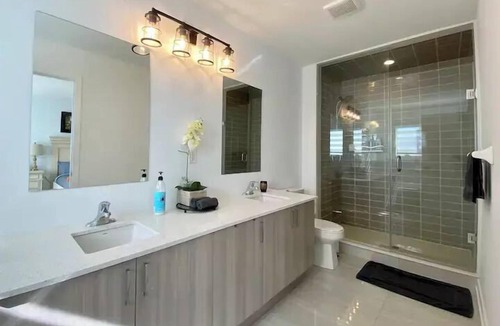 Whitby House | Beautiful Family Home Near a Nordic Spa