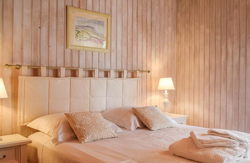 Montcabrier House | Beautiful family house in rural area.