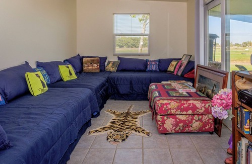 Finley House | Beautiful Farmhouse in Parklike Setting