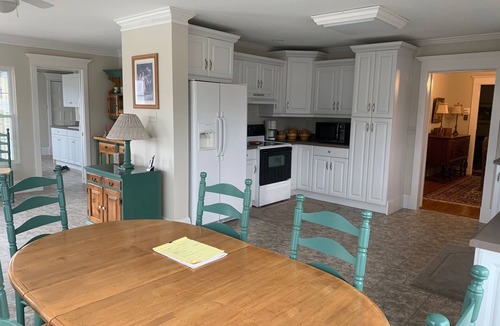 Mount Sterling House | Beautiful Farmhouse Stay!