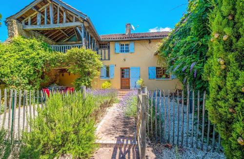 Le Houga Villa | Beautiful farmhouse with private pool