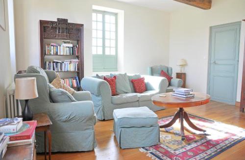 Le Houga Villa | Beautiful farmhouse with private pool