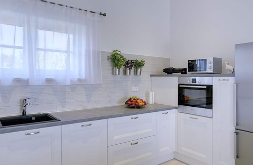 Kavran House | Beautiful finca with private pool and sun beds