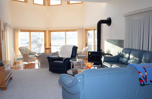 East Troy House | Beautiful five bedroom home on 15 acres