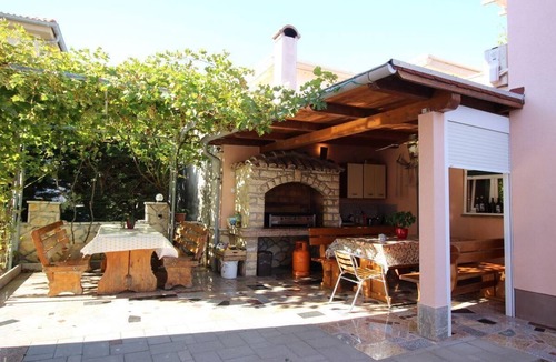 Baska House | Beautiful flat in Baška with private terrace