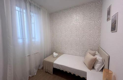 Pueblo Nuevo Apartment | Beautiful flat in Madrid URQ2