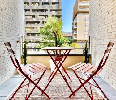 Port Marianne Apartment | Beautiful flat in Port Marianne with parking