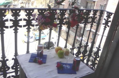 El Camp de l'Arpa del Clot Apartment | Beautiful flat in the Eixample next to GAUDI´s Temple SAGRADA FAMILIA