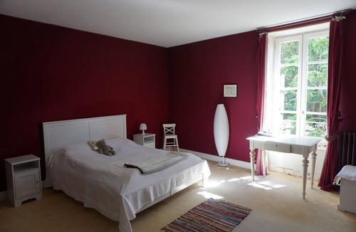 Cazouls-les-Beziers Bed & Breakfast | Beautiful town house for your mini bteak