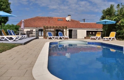 Le Champ-Saint-Pere House | Beautiful SpaciousnFamily friendly Gite with Pool and games room. Pets welcome.