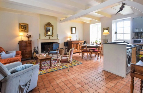 Saint-Jean-le-Thomas House | Beautiful home in Saint-Jean-le-Thomas with WiFi