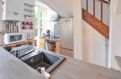 Saint-Jean-le-Thomas House | Beautiful home in Saint-Jean-le-Thomas with WiFi