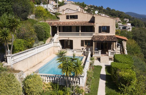 Montaleigne Villa | Beautiful villa with sauna pool and jacuzzi