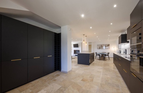 Montaleigne Villa | Beautiful villa with sauna pool and jacuzzi