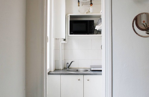 Saint-Ouen Apartment | Beautiful mezzanine studio in the city center