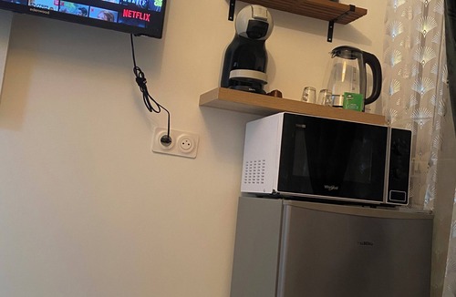 Saint-Remy-en-Rollat Apartment | Beautiful, quiet studio near Vichy