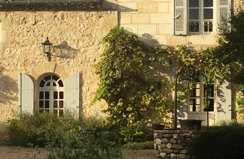 Saint-Seurin-de-Prats House | Beautiful riverfront cottage with private pool.