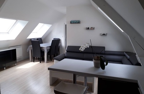 Bayeux Apartment | Beautiful apartment near the landing beaches