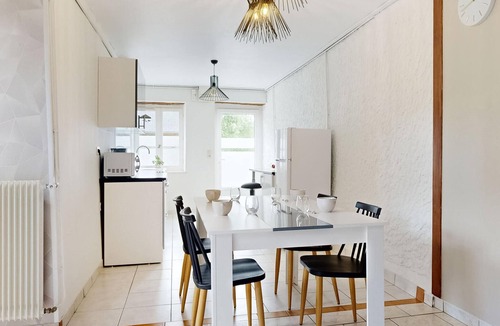 Sartilly-Baie-Bocage House | Beautiful home in Sartilly-Baie-Bocage with WiFi