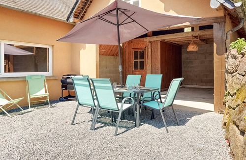 Sartilly-Baie-Bocage House | Beautiful home in Sartilly-Baie-Bocage with WiFi