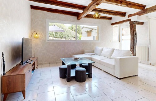 Sartilly-Baie-Bocage House | Beautiful home in Sartilly-Baie-Bocage with WiFi