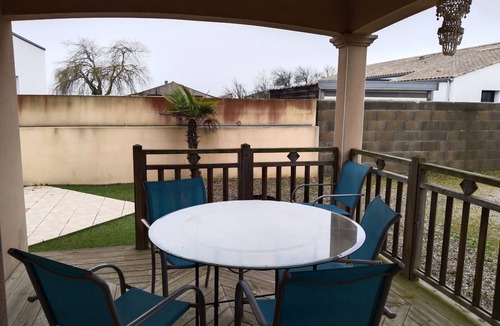 Talmont-Saint-Hilaire Villa | Beautiful family villa with heated indoor pool