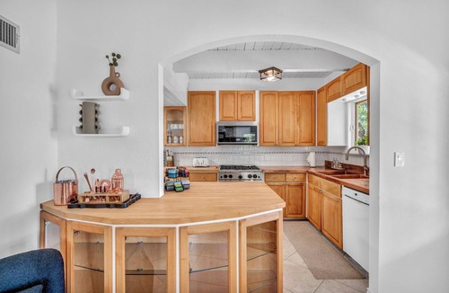 Austin House | Beautiful French Country Villa wt Pool & Fire-pit in marvelous Austin