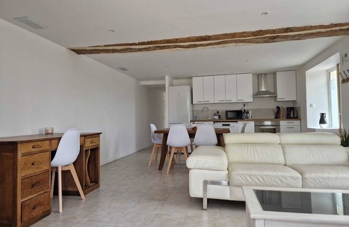 Saint-Berthevin House | Beautiful fully renovated stone house 15V