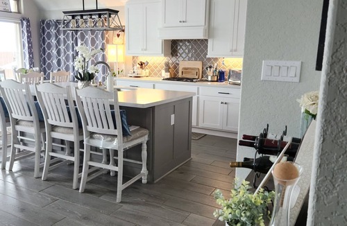 Seguin House | Beautiful Fully equipped, 4 bedroom home 2 bathrooms with pool in Seguin, TX!